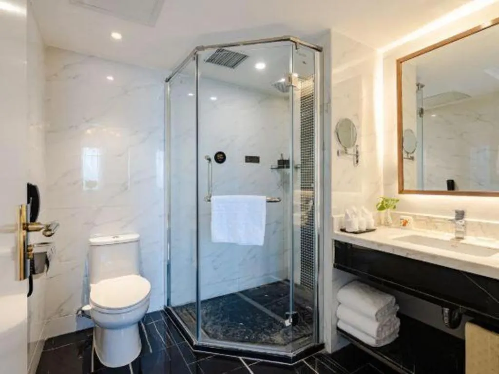 Chongqing River Romance Hotel