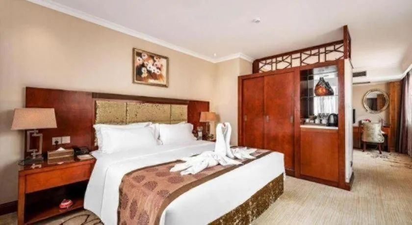 Bed in Chongqing River Romance Hotel