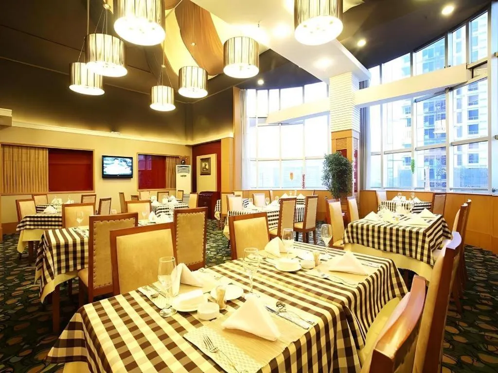 Chongqing River Romance Hotel