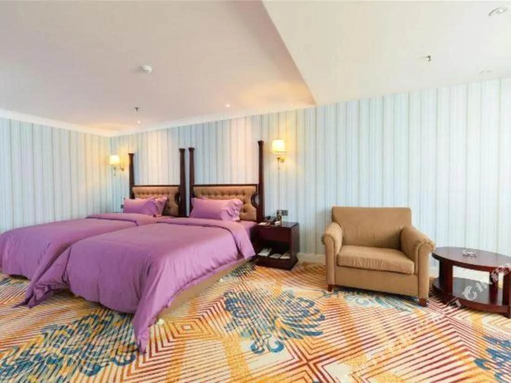 Bed in Chongqing River Romance Hotel
