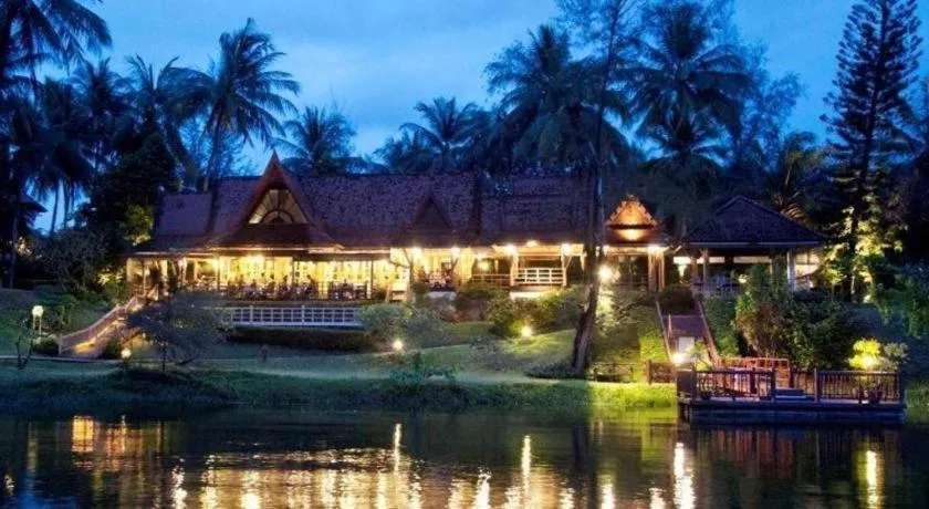 Dusit Thani Laguna Pool Villa