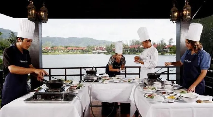 Dusit Thani Laguna Pool Villa