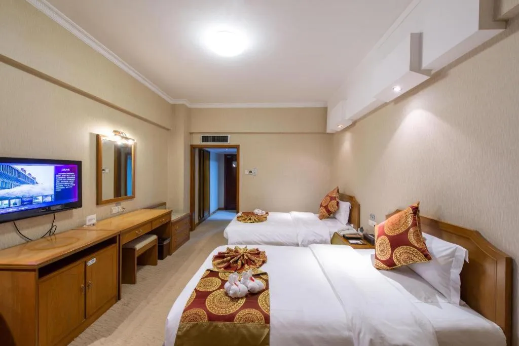 Bed in Yichang Three Gorges Project Hotel