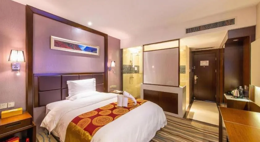 Bed in Yichang Three Gorges Project Hotel