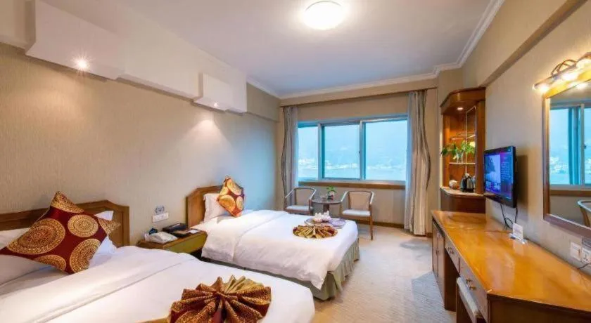 Bed in Yichang Three Gorges Project Hotel