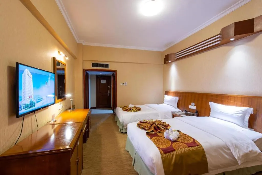 Bed in Yichang Three Gorges Project Hotel