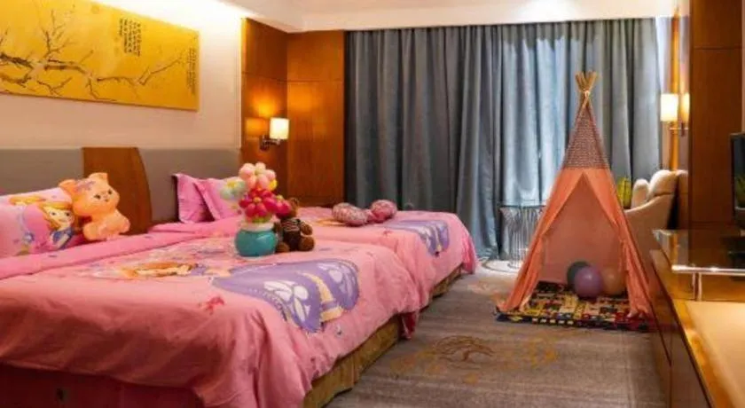 Bed in Fuyang International Trade Centre Hotel