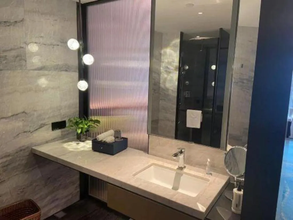 Fuyang International Trade Centre Hotel