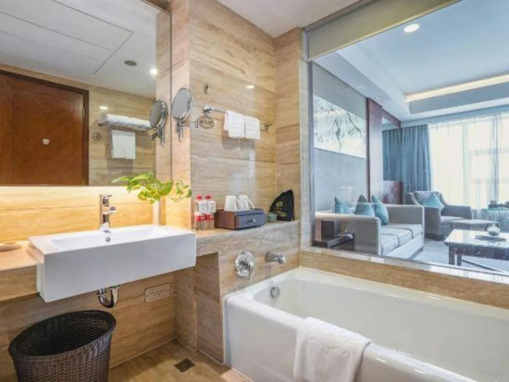 Fuyang International Trade Centre Hotel