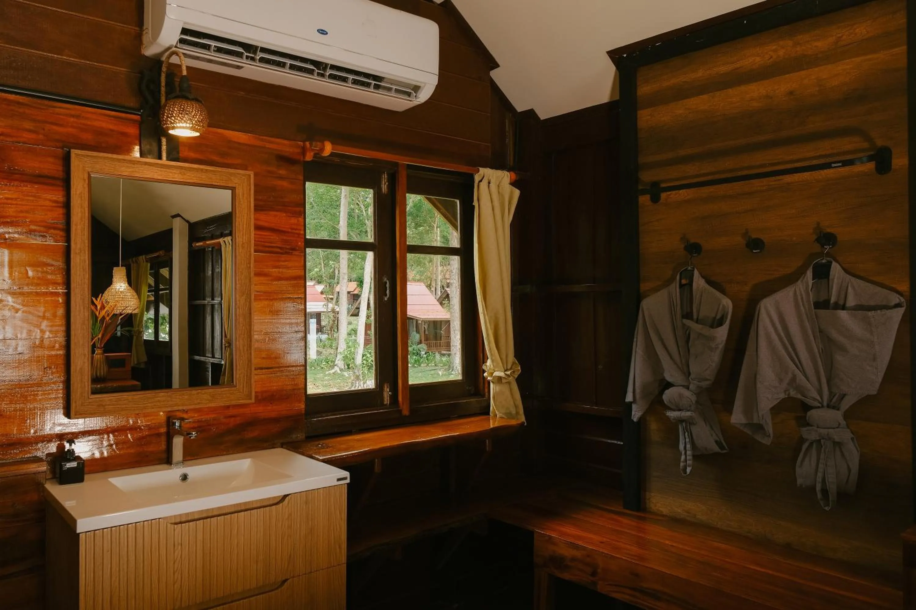 Bathroom in JOY Bungalow Resort and Restaurant