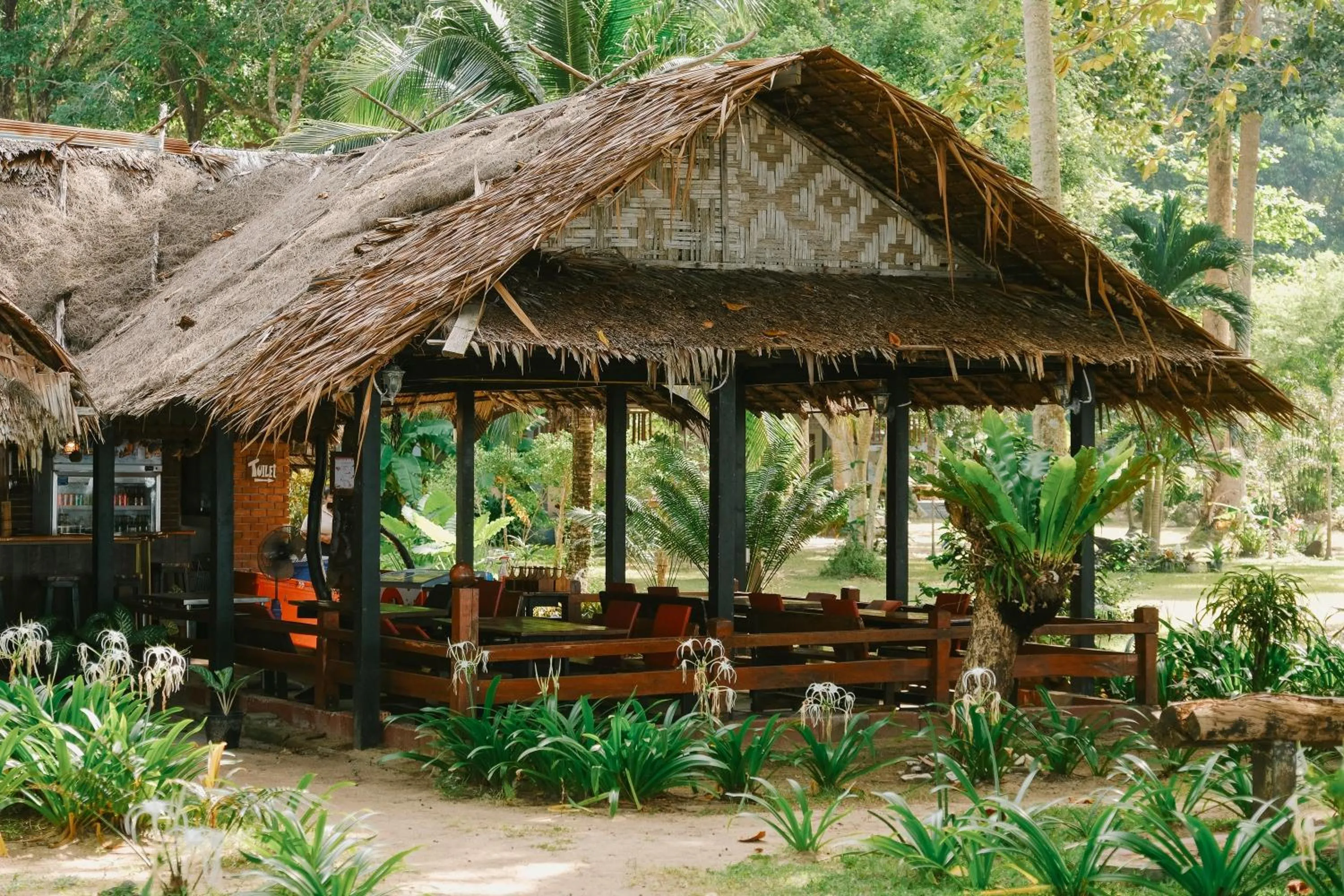 JOY Bungalow Resort and Restaurant