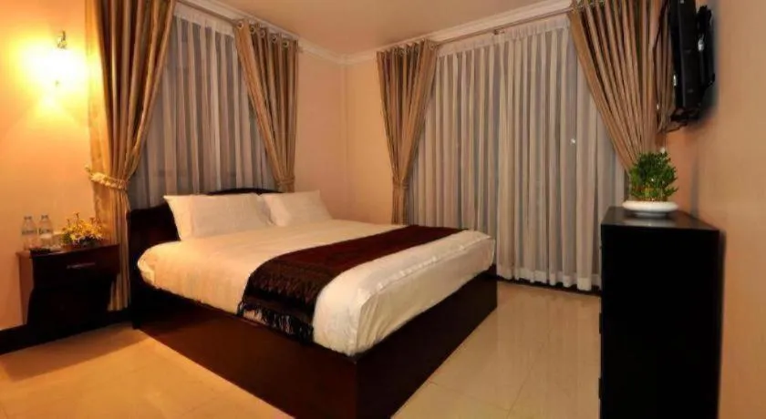 Bed in Jun Yue Hotel