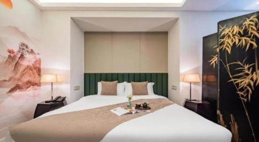 Bed in Xian Hotel New