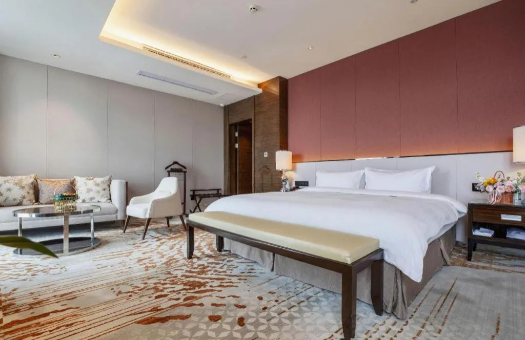 Bed in Nanjing Lakehome Hotels and Resorts