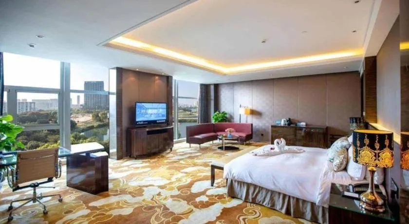 Bed in Nanjing Lakehome Hotels and Resorts