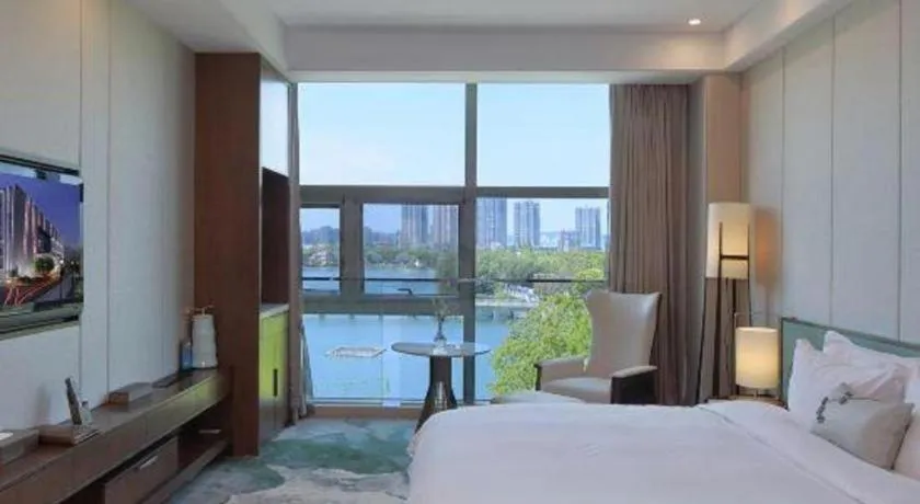 Bed in Nanjing Lakehome Hotels and Resorts