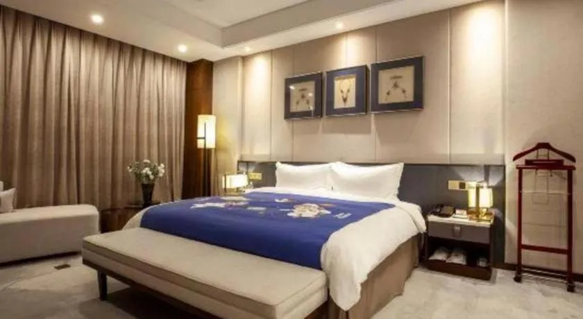 Bed in Nanjing Lakehome Hotels and Resorts