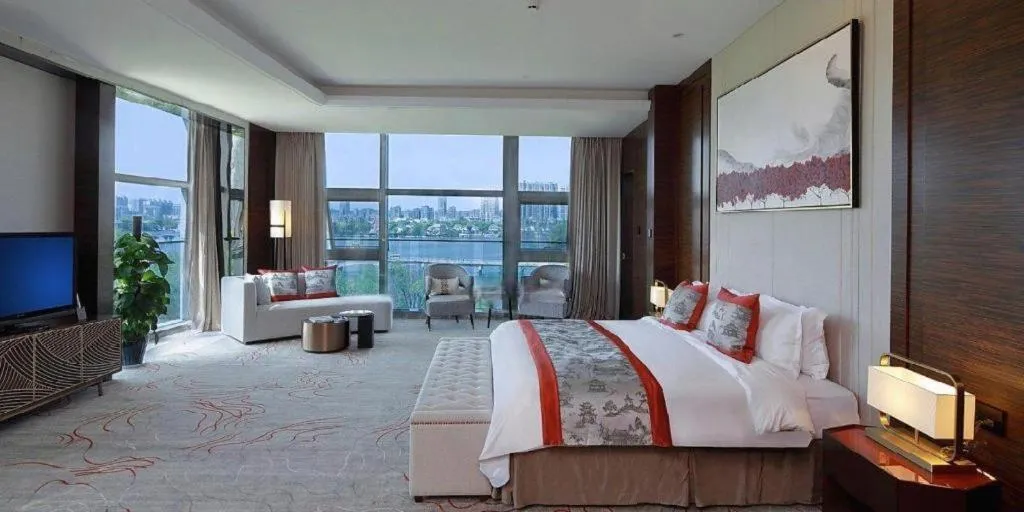 Bed in Nanjing Lakehome Hotels and Resorts