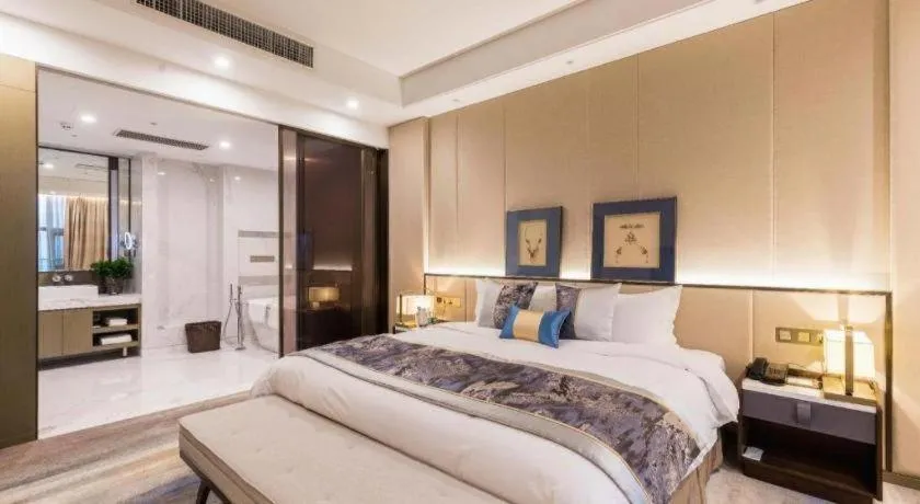 Bed in Nanjing Lakehome Hotels and Resorts