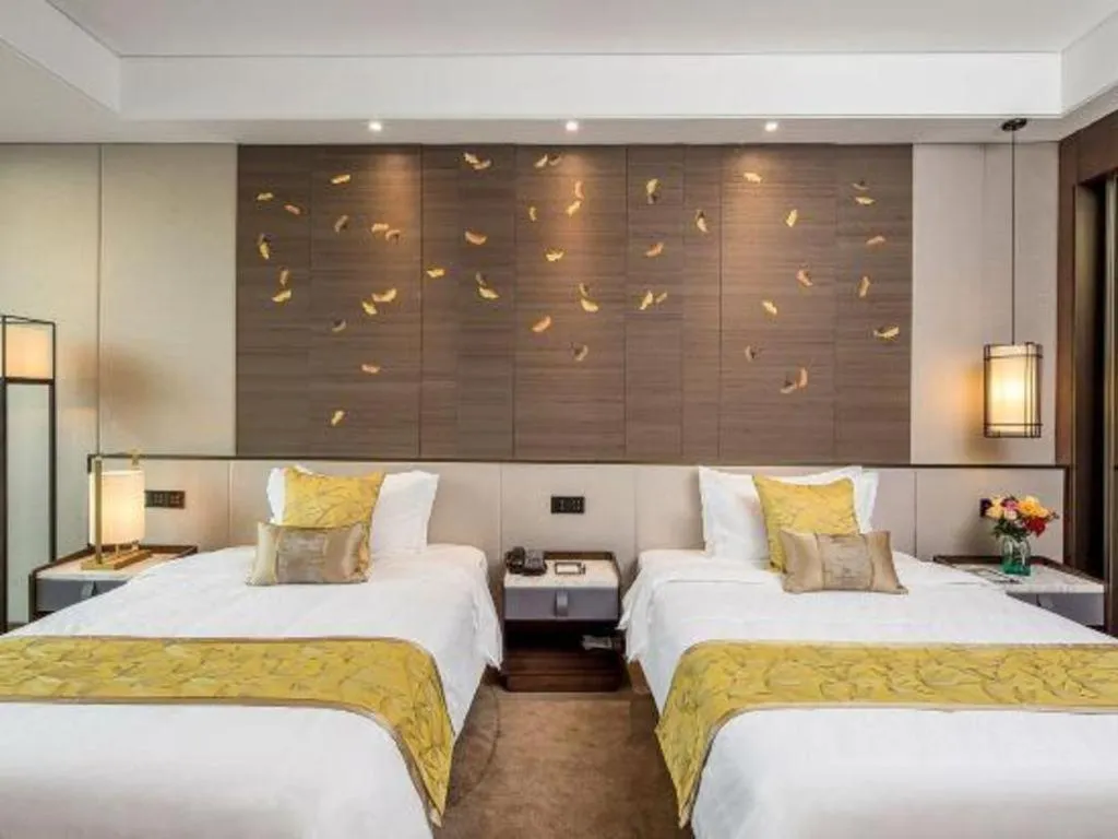 Bed in Nanjing Lakehome Hotels and Resorts