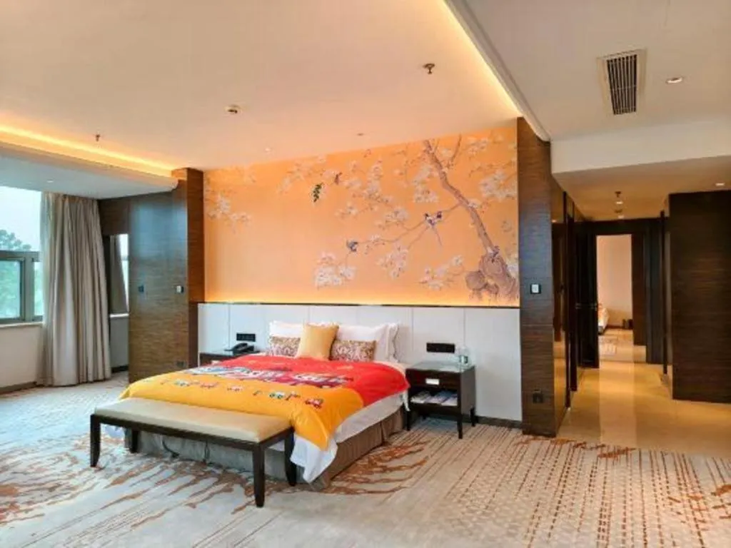 Bed in Nanjing Lakehome Hotels and Resorts