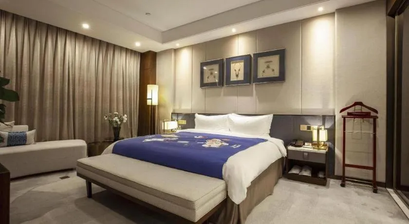 Bed in Nanjing Lakehome Hotels and Resorts