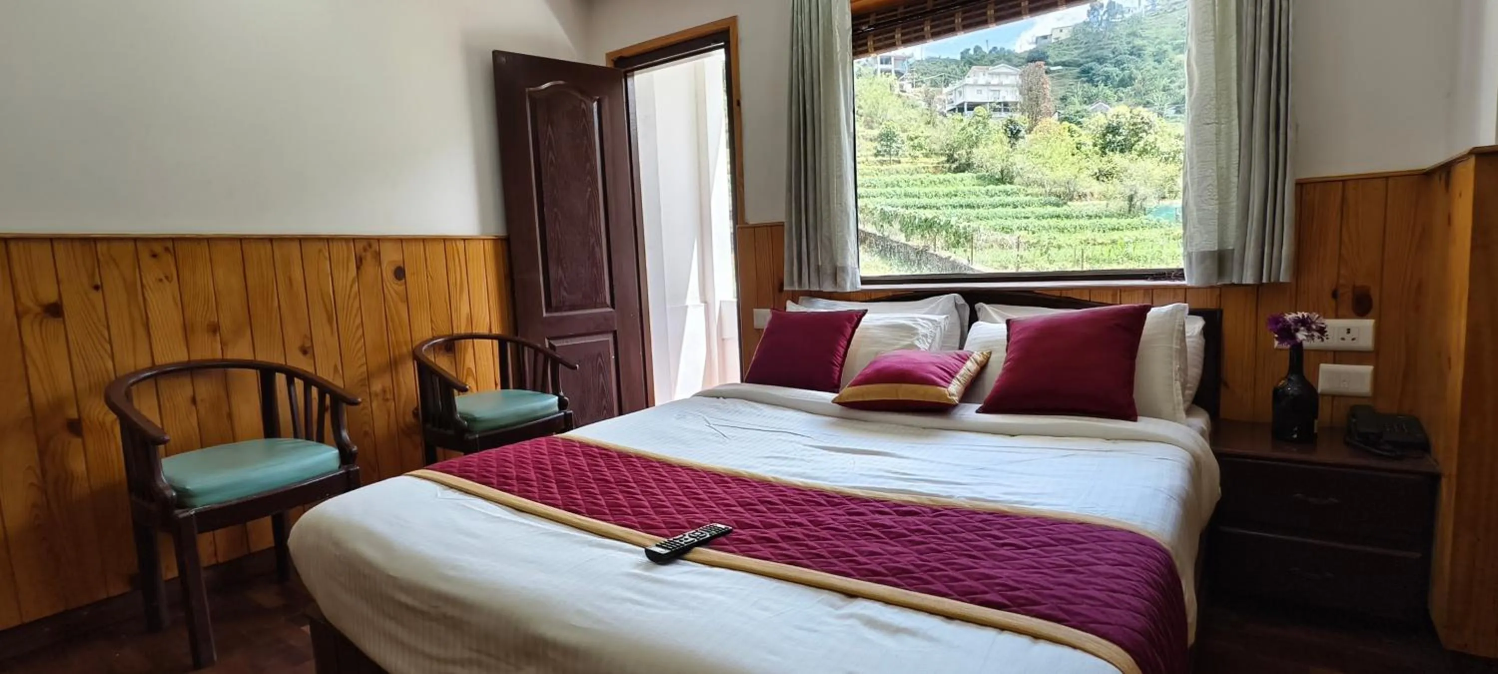 Bed in Tree Elanza, Unit of Santhi Ayurvedic Resort