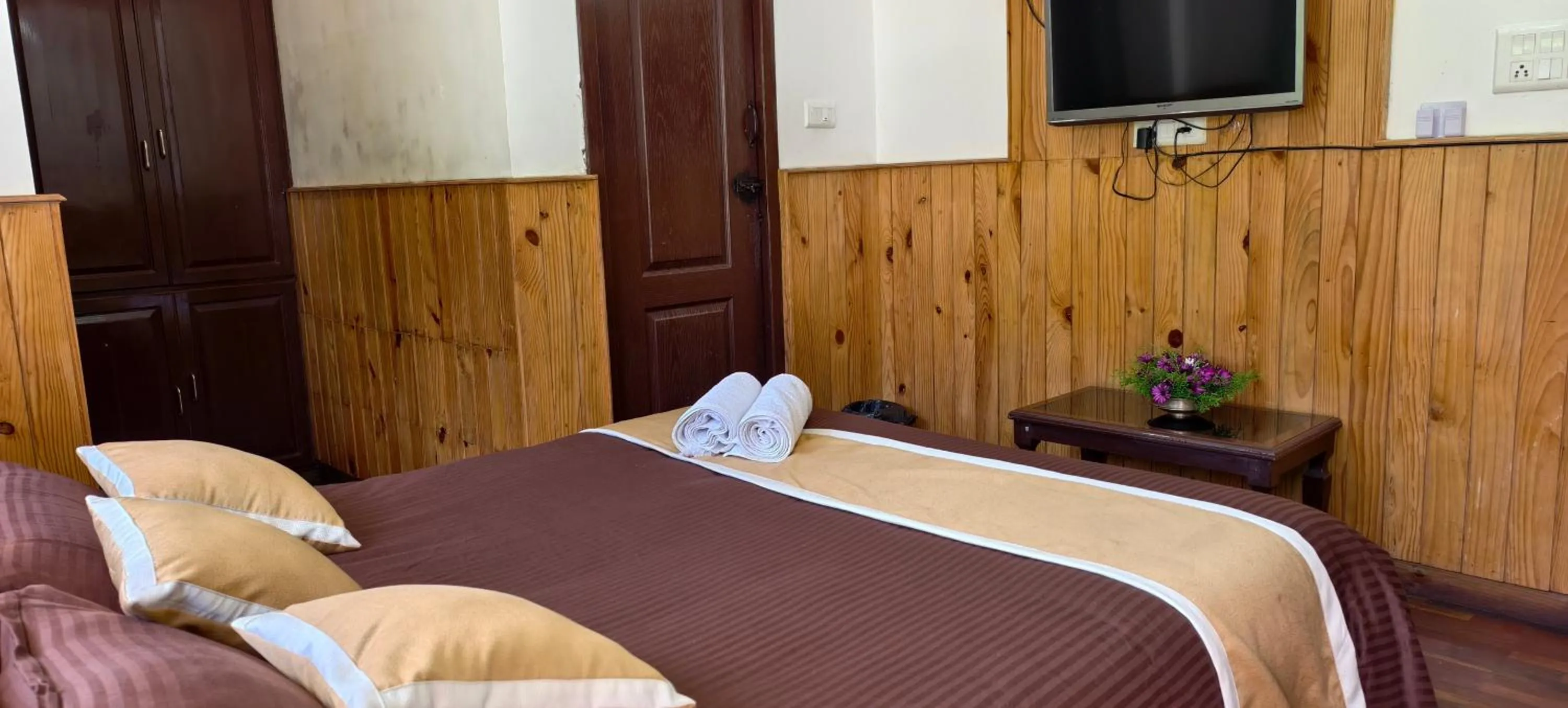 Bed in Tree Elanza, Unit of Santhi Ayurvedic Resort