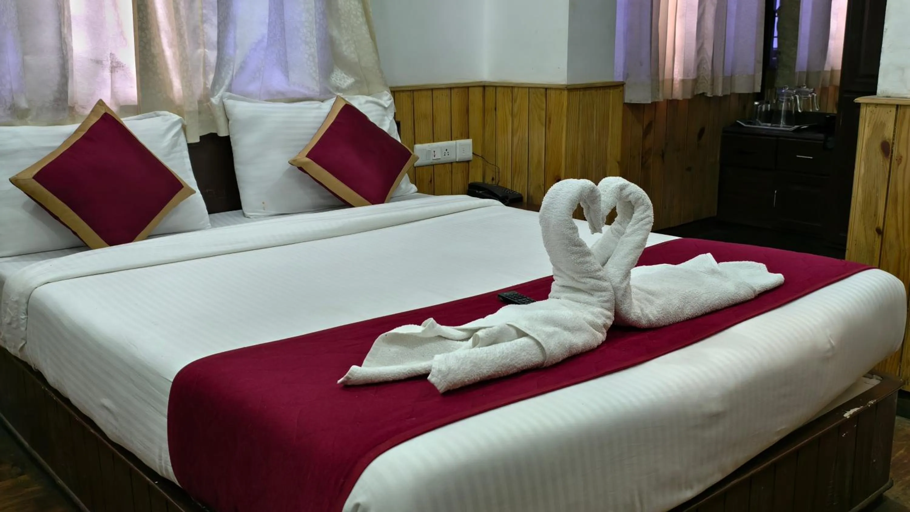 Bed in Tree Elanza, Unit of Santhi Ayurvedic Resort