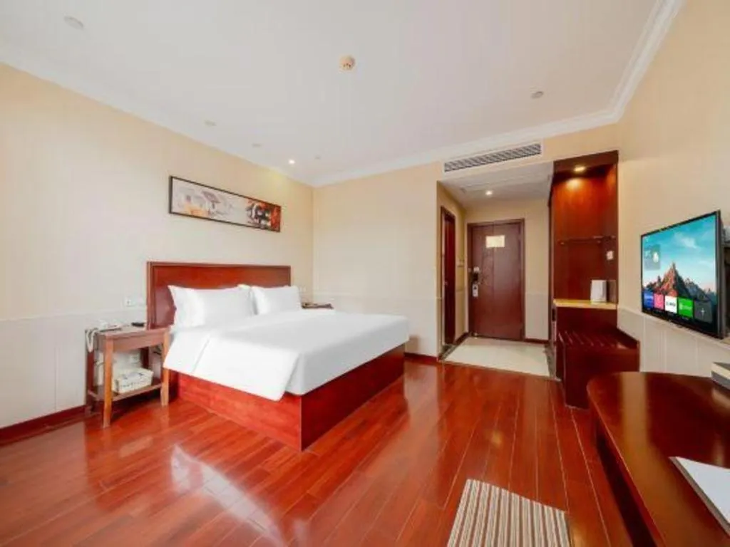Bed in GreenTree Inn Suzhou Dongxing Road Xinye Square Express Hotel
