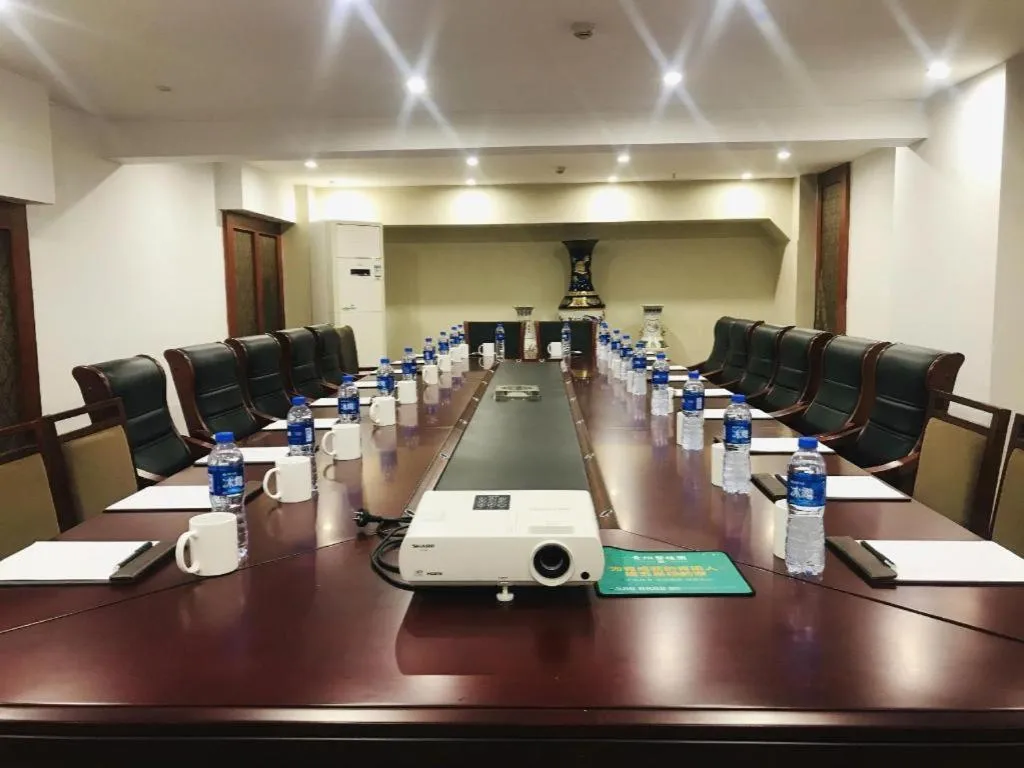 GreenTree Inn ChiZhou QinGYAng Miaoqian Road Rongxing Building Business Hotel