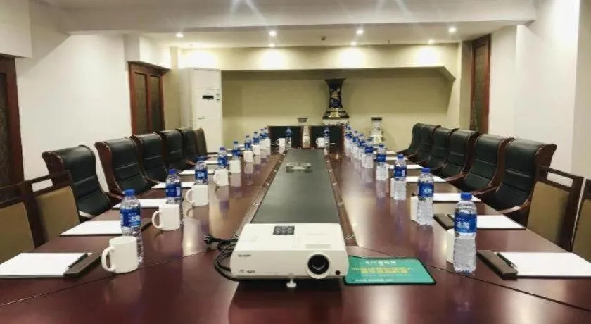 GreenTree Inn ChiZhou QinGYAng Miaoqian Road Rongxing Building Business Hotel