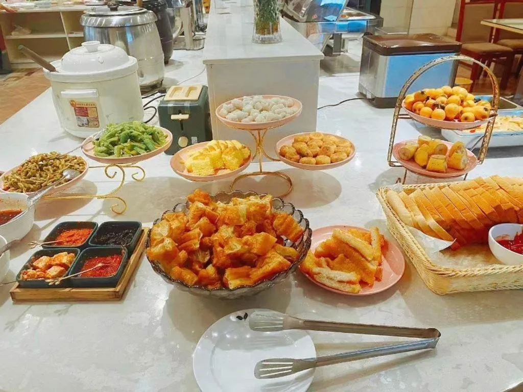 GreenTree Inn ChiZhou QinGYAng Miaoqian Road Rongxing Building Business Hotel