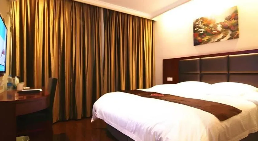 Bed in GreenTree Inn ChaoHu Tianchao Plaza Express Hotel