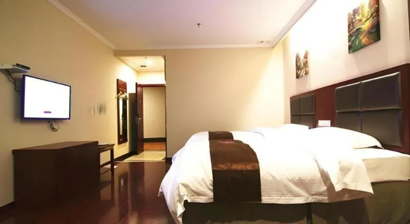 Bed in GreenTree Inn ChaoHu Tianchao Plaza Express Hotel