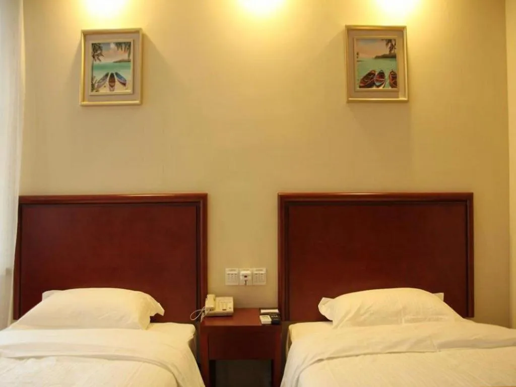 Bed in GreenTree Inn Chuzhou City Quanjiao County High-Speed Italy Trade City Business Hotel