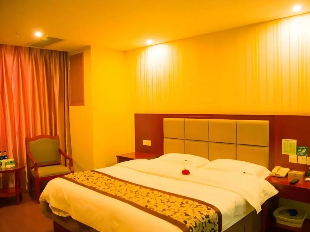 Bed in GreenTree Inn Chuzhou City Quanjiao County High-Speed Italy Trade City Business Hotel