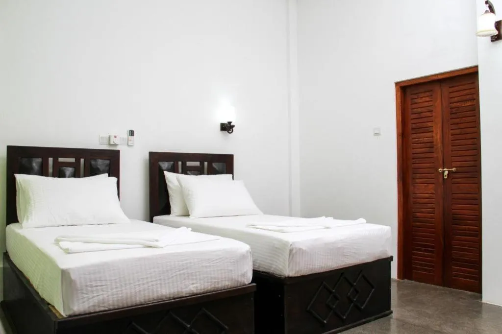 Bed in Yala Way Hide Resort