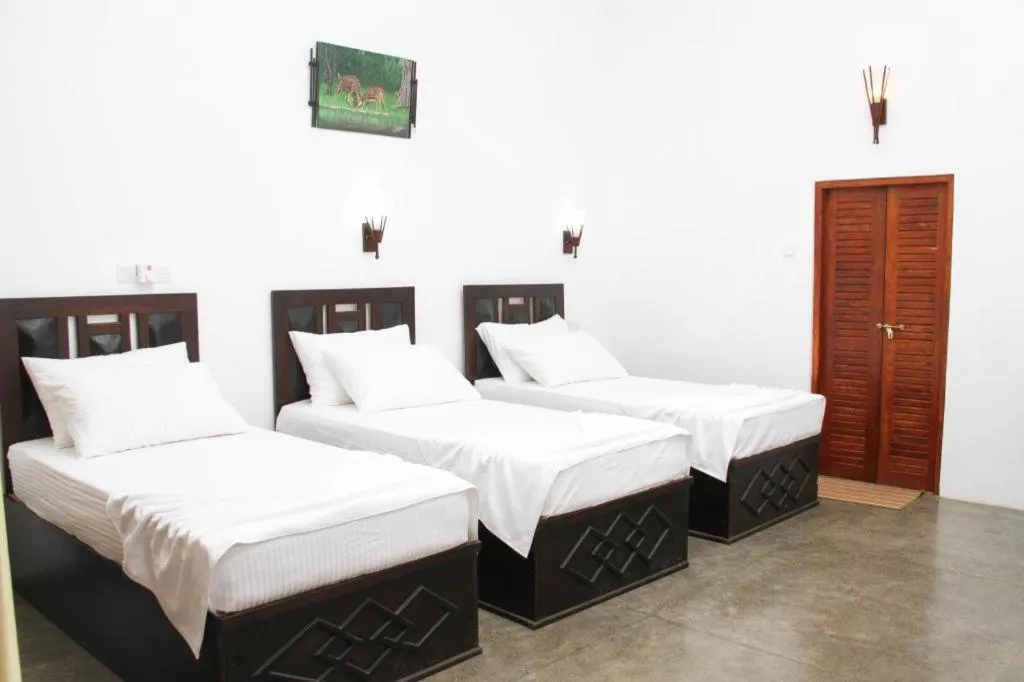 Bed in Yala Way Hide Resort