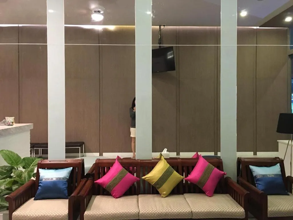 Elegancy Sansabai Hotel