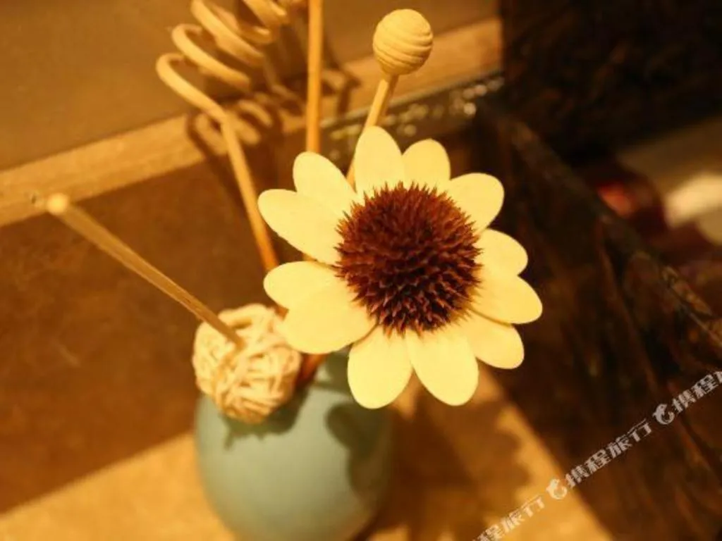 Yitel Guangzhou Pazhou Exhibition Center Chigang Metro Station