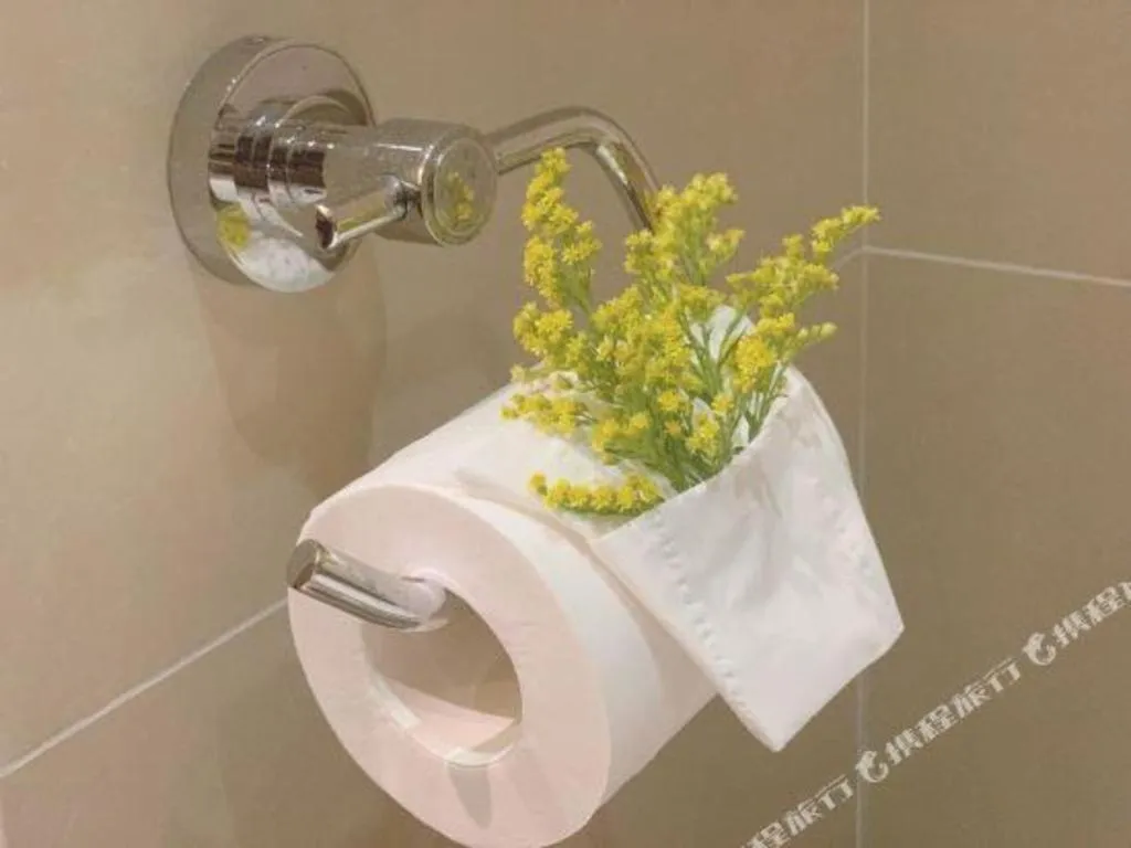 Yitel Guangzhou Pazhou Exhibition Center Chigang Metro Station