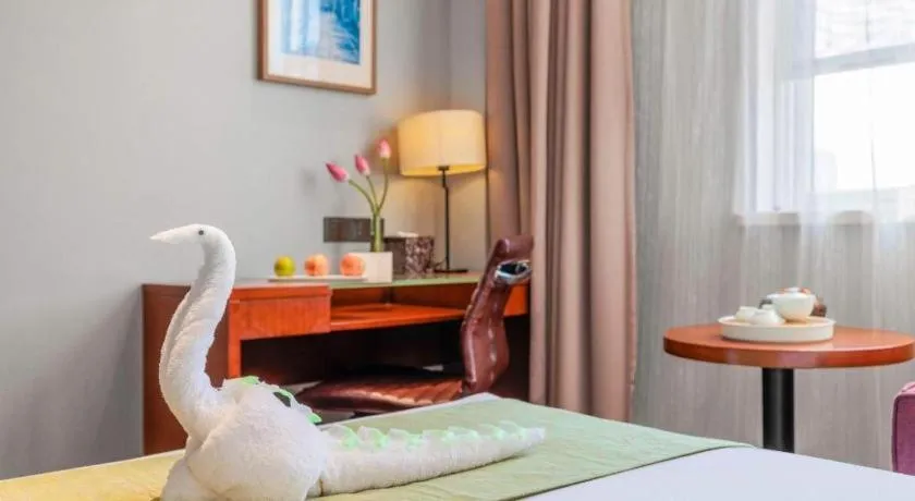 Bed in Yitel Guangzhou Pazhou Exhibition Center Chigang Metro Station