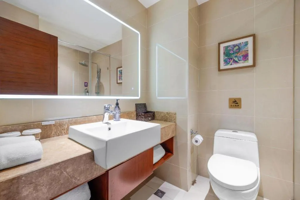 Yitel Guangzhou Pazhou Exhibition Center Chigang Metro Station