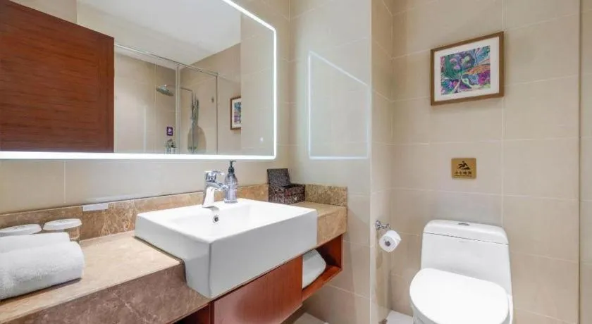 Yitel Guangzhou Pazhou Exhibition Center Chigang Metro Station