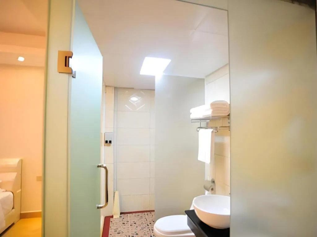 Jian Guo Grand Hotel