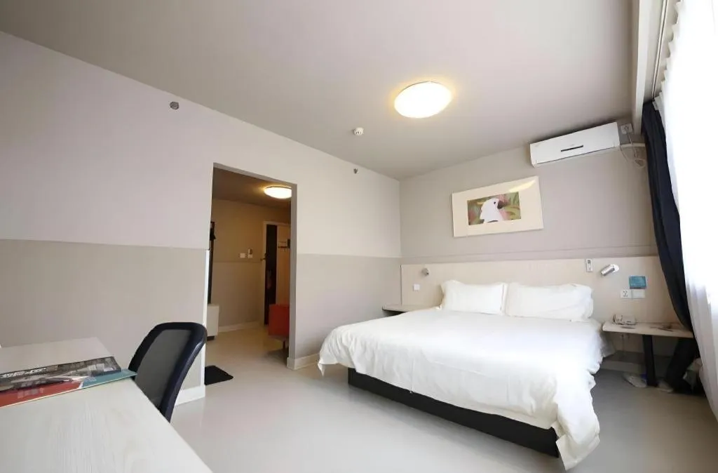 Bed in Jinjiang Inn Tonghua Shengli Road Branch