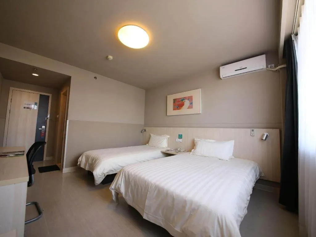 Bed in Jinjiang Inn Tonghua Shengli Road Branch