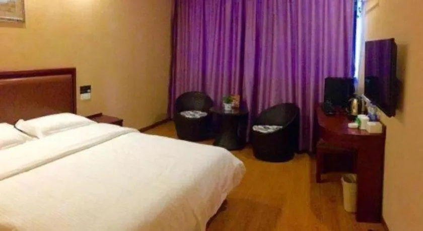 Bed in GreenTree Inn Shanghai Sheshan national tourist resort Express Hotel