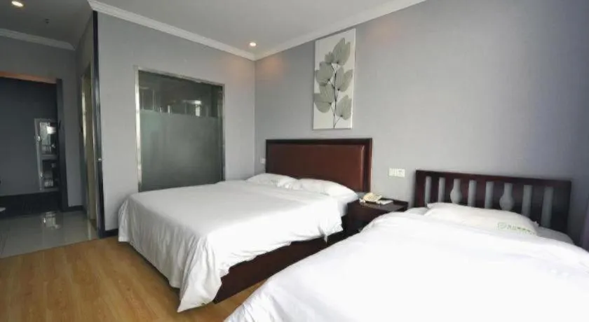 Bed in GreenTree Inn Shanghai Sheshan national tourist resort Express Hotel
